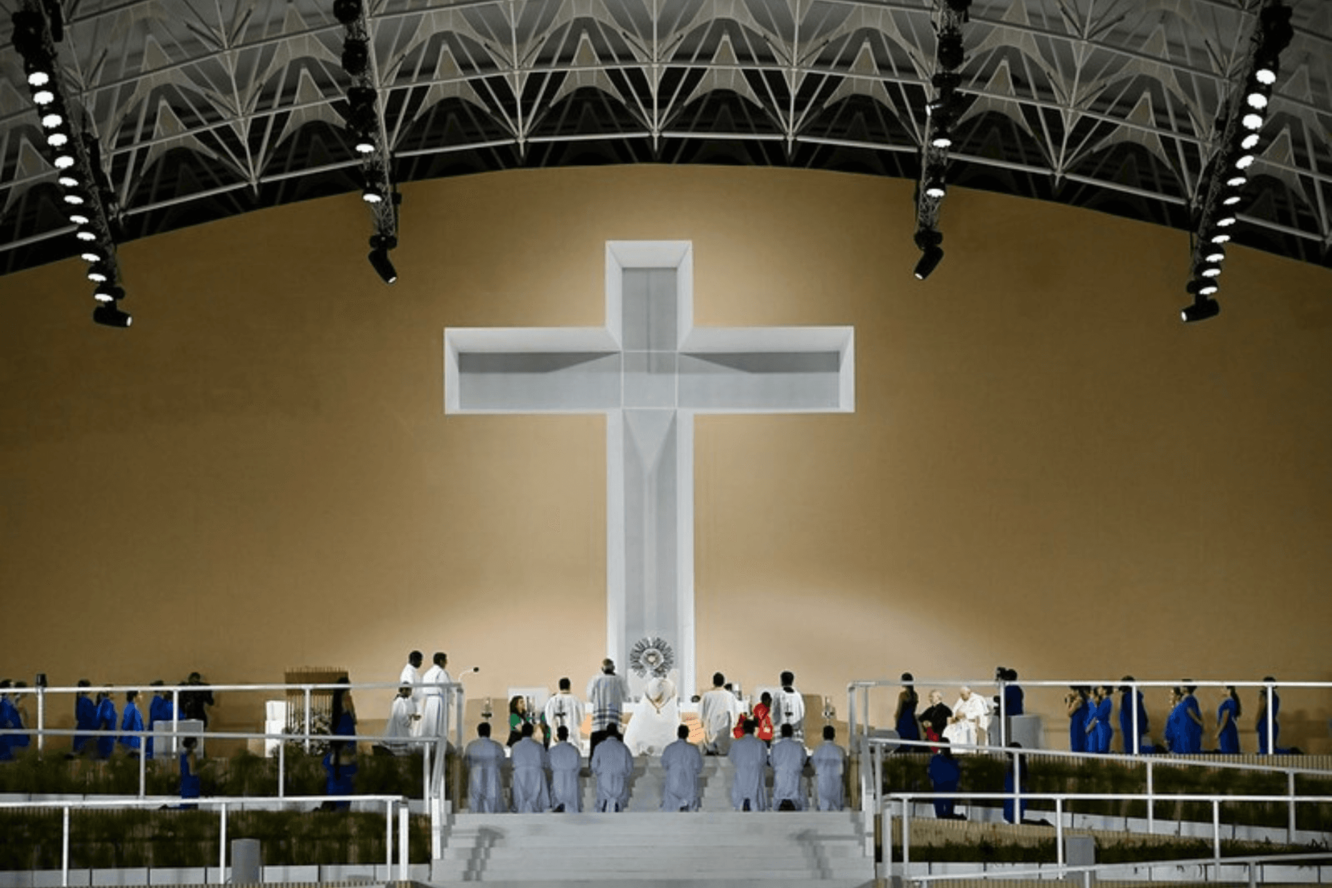 Immagine in evidenza dall'articolo: Veglia al Campo da Graça con Papa Francesco