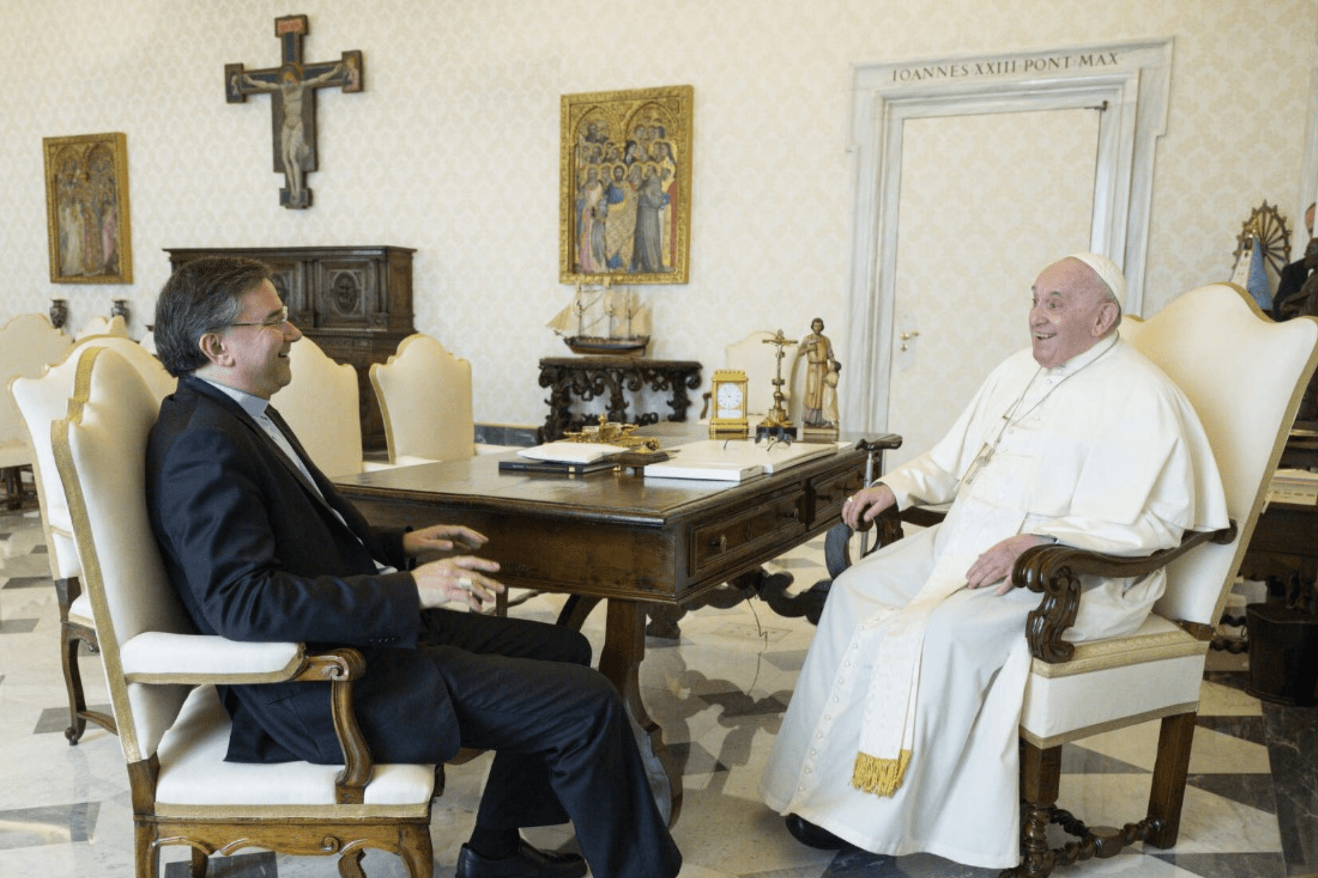 Immagine in evidenza dall'articolo: Papa Francesco scrive una lettera al vescovo Américo Aguiar