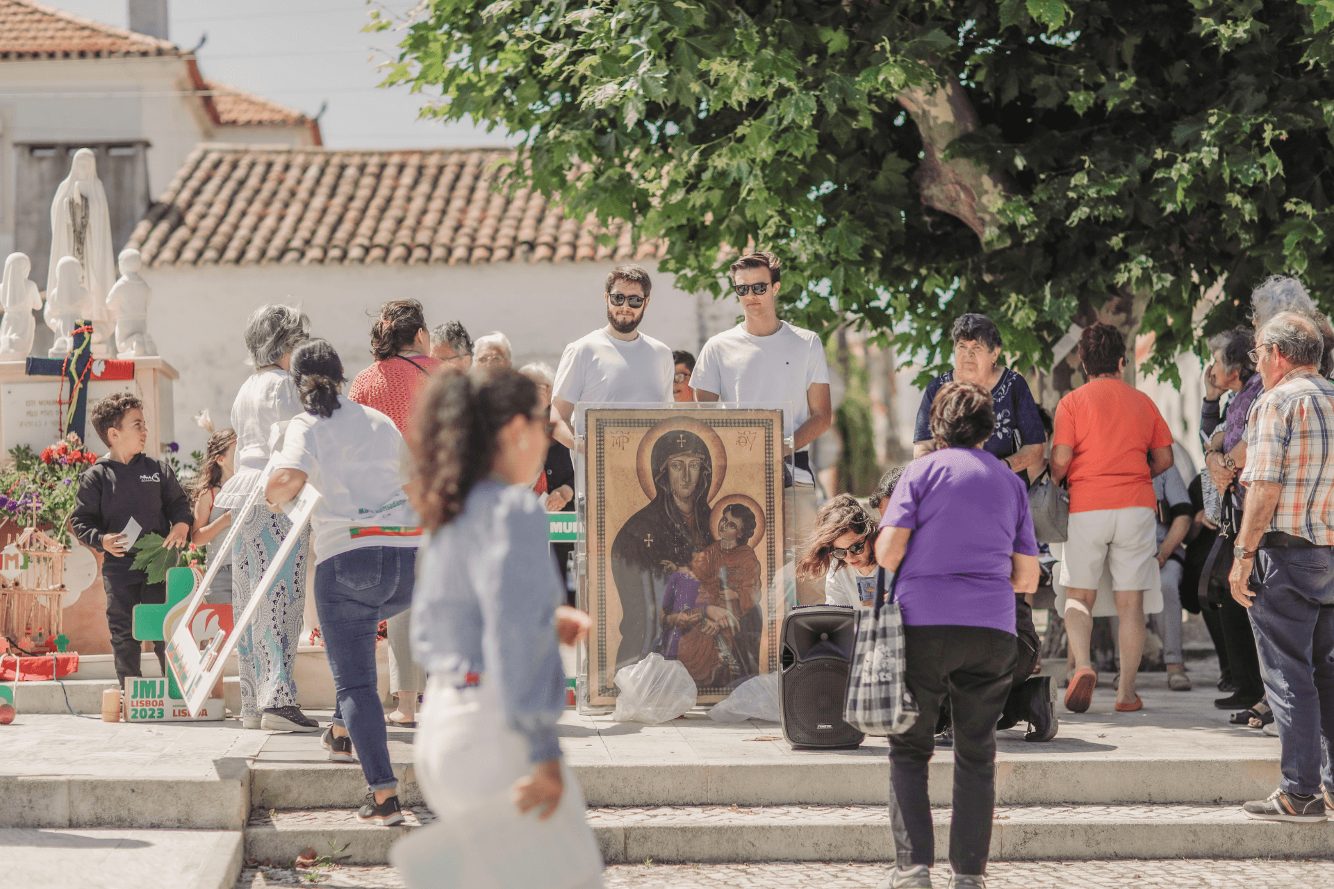 Imagem destacada do artigo: Símbolos da JMJ unem jovens e comunidades