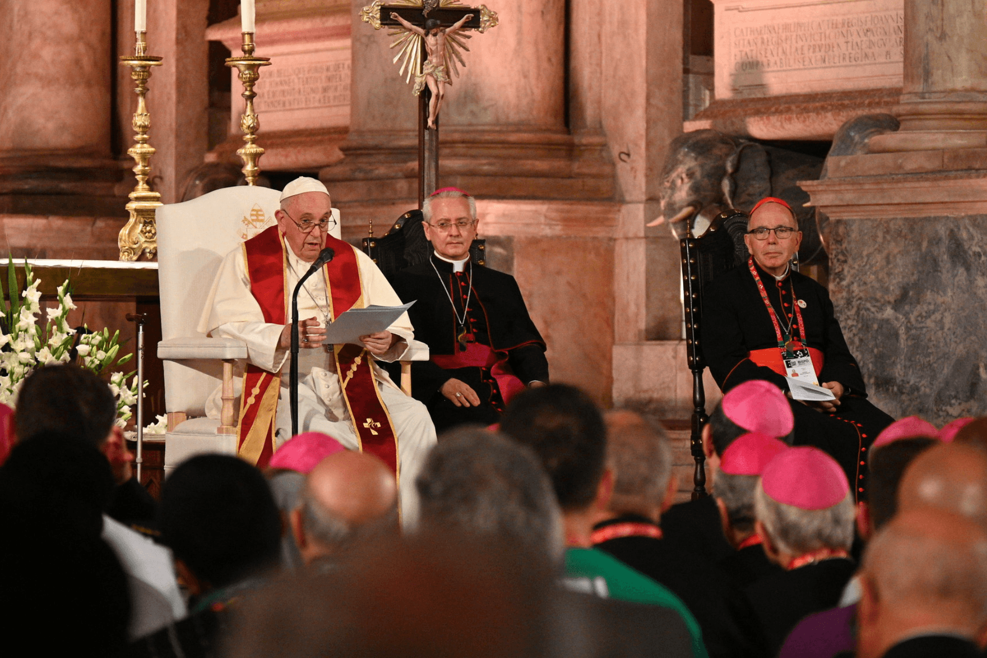 Featured image from the article: Pope's Homily at the Jeronimos Monastery